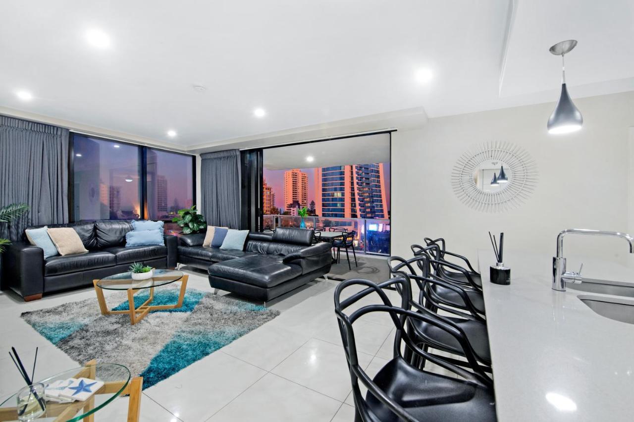 Apartment Circle On Cavill Surfers Paradise Gold Coast