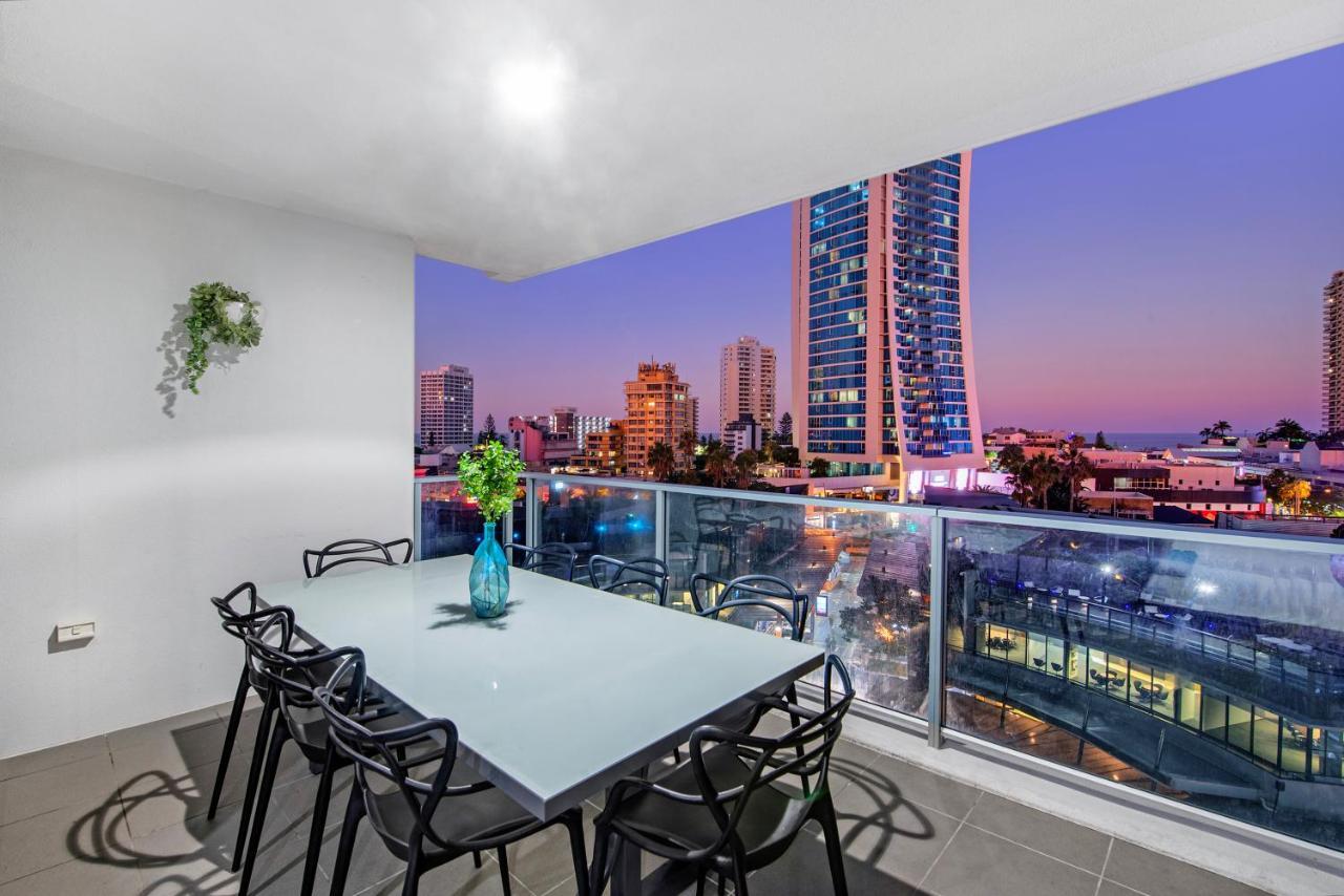 Apartment Circle On Cavill Surfers Paradise Gold Coast